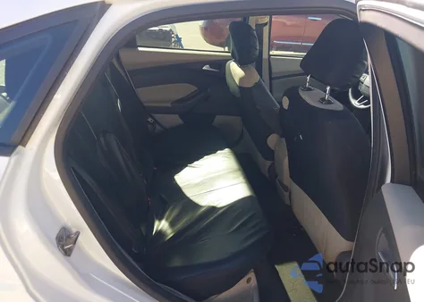 2016 Ford Focus Se from USA, damaged, VIN 1FADP3F2XGL272626